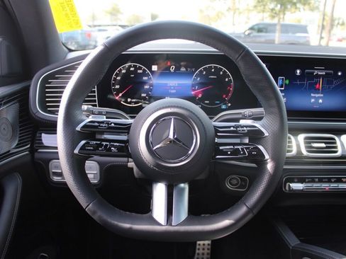 Certified 2025 Mercedes-Benz GLS 580 4MATIC image 17