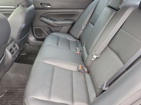 Used 2019 Nissan Altima 2.0 Edition One FWD image 12