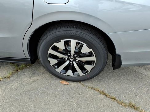 New 2026 Honda Odyssey EX-L image 8