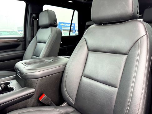 Used 2022 Chevrolet Tahoe Z71 w/ Luxury Package image 13