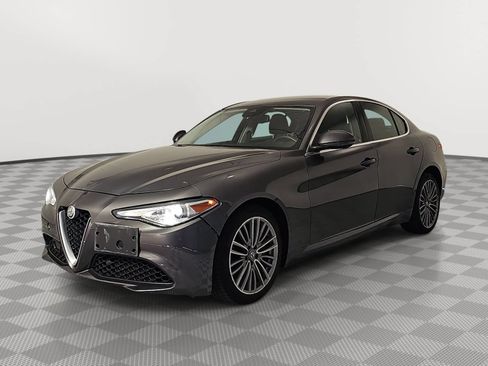 Used 2017 Alfa Romeo Giulia Ti w/ TI Performance Package AWD/4WD image 4
