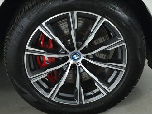Certified 2022 BMW X5 xDrive45e w/ M Sport Package image 12