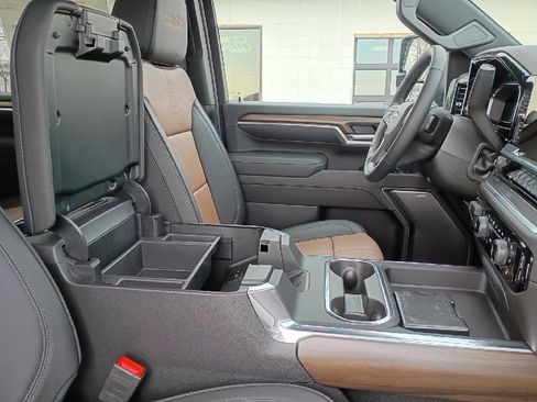 New 2025 Chevrolet Silverado 2500 High Country w/ Technology Package AWD/4WD image 14