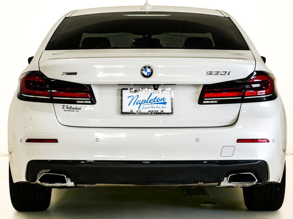 Used 2023 BMW 530i xDrive w/ Convenience Package AWD/4WD image 8