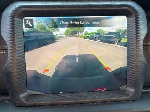 Used 2020 Jeep Gladiator Overland AWD/4WD image 25