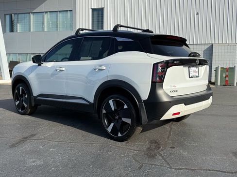 Certified 2025 Nissan Kicks SR image 6