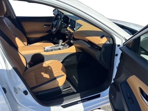 Used 2024 Nissan Sentra SV w/ SV Premium Package image 20