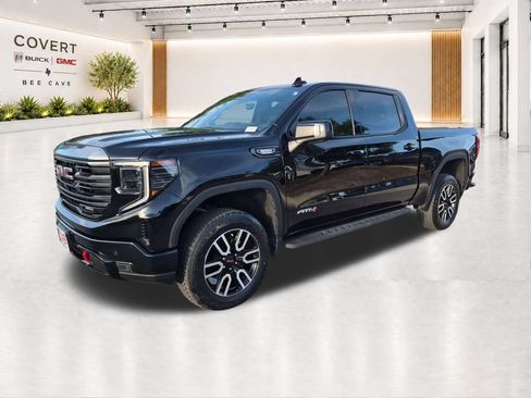 Used 2024 GMC Sierra 1500 AT4 w/ Technology Package AWD/4WD image 4