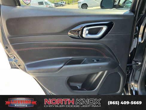 Used 2024 Jeep Compass Trailhawk AWD/4WD image 15