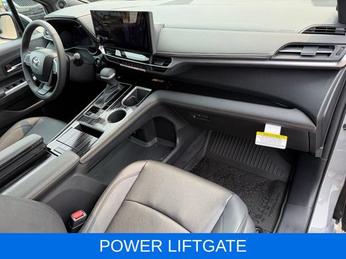 Used 2026 Toyota Sienna XLE Woodland Edition AWD/4WD image 24