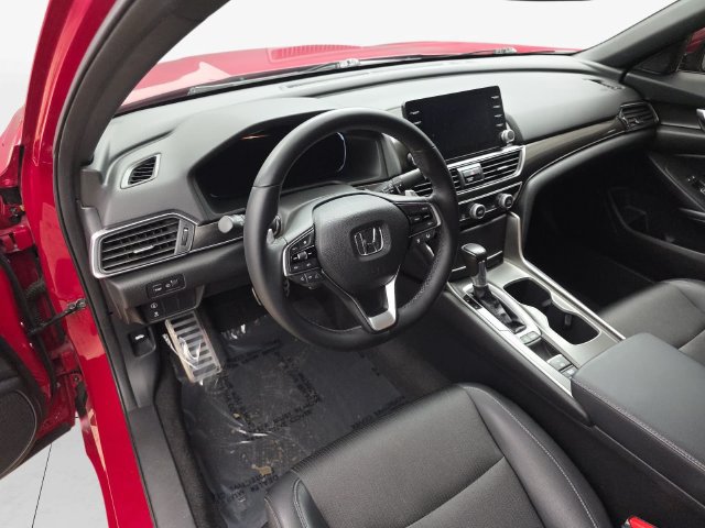 Used 2018 Honda Accord Sport image 16