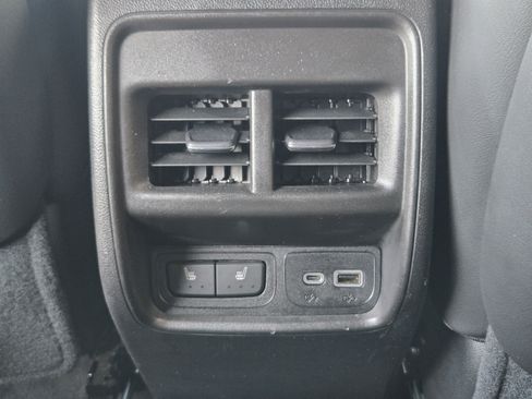 Used 2022 Cadillac XT4 Sport w/ Comfort Package FWD image 31