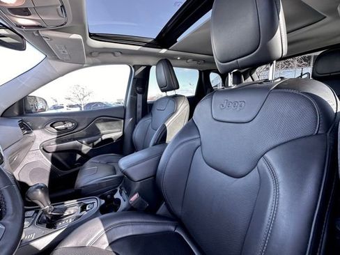 Used 2022 Jeep Cherokee Limited image 23