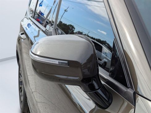 Used 2022 Kia Telluride SX w/ SX Prestige Package image 10