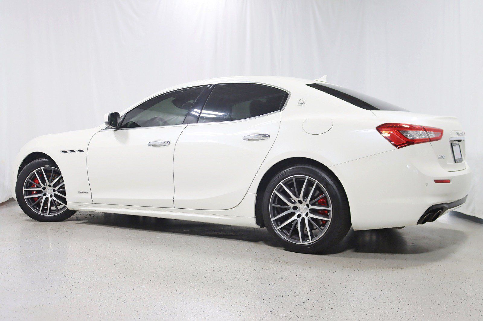 Used 2020 Maserati Ghibli S GranLusso AWD/4WD image 9