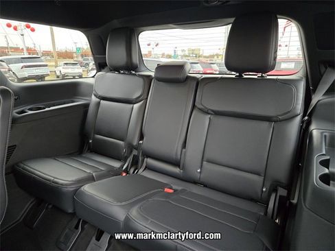 New 2025 Ford Expedition Platinum w/ Stealth Performance Package image 8