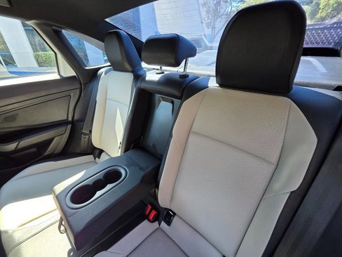 Used 2019 Volkswagen Jetta R-Line image 19