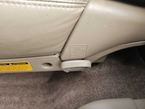 Used 2004 Toyota Tundra Limited image 33