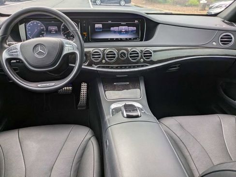 Used 2017 Mercedes-Benz S 550 Sedan image 16