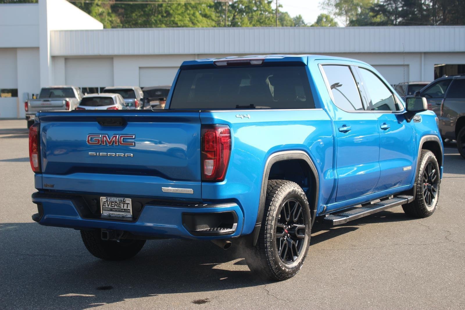 Used 2022 GMC Sierra 1500 Elevation AWD/4WD image 7
