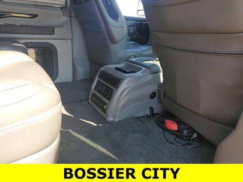 Used 2022 GMC Savana 2500 Extended w/ Enhanced Convenience Package image 9