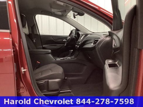 Used 2020 Chevrolet Equinox LT w/ Driver Convenience Package image 11