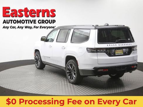 Used 2025 Jeep Grand Wagoneer Series III w/ Rear Seat Video Group 1 AWD/4WD image 70