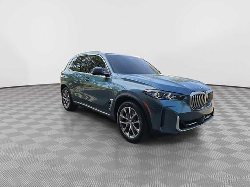 Used 2024 BMW X5 xDrive40i w/ Premium Package image 2