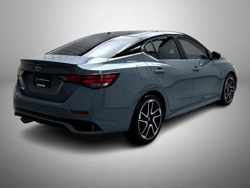 Certified 2024 Nissan Sentra SR FWD image 5