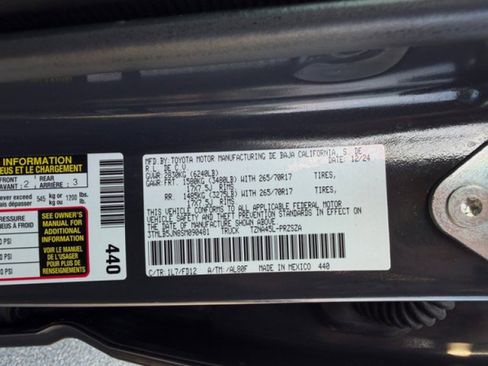 Used 2025 Toyota Tacoma TRD Off-Road AWD/4WD image 20
