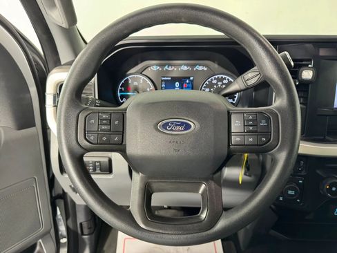 Used 2023 Ford F350 XLT AWD/4WD image 13