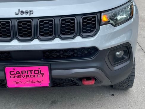 Used 2025 Jeep Compass Trailhawk AWD/4WD image 7