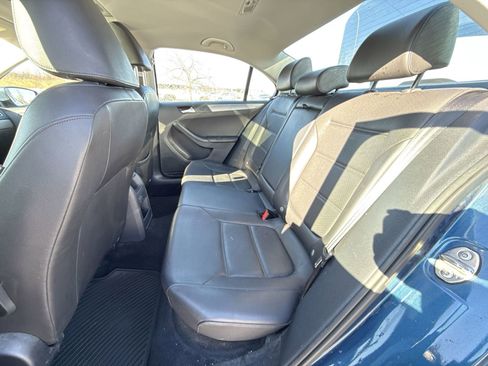 Used 2017 Volkswagen Jetta SE image 22
