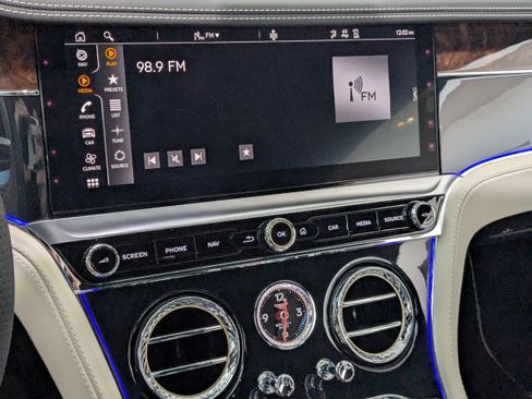 Used 2020 Bentley Continental GT image 19