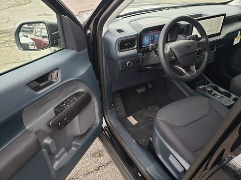 New 2025 Ford Maverick XL image 11