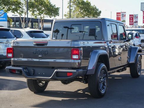 New 2026 Jeep Gladiator Sport AWD/4WD image 6