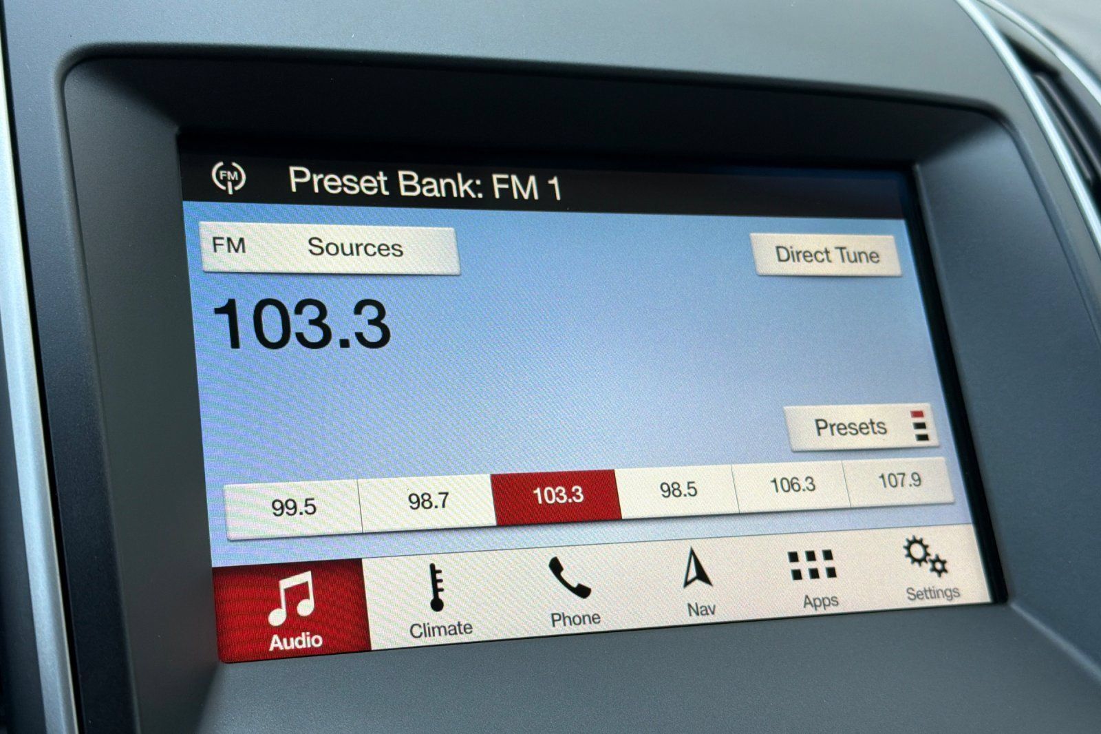 Used 2018 Ford Edge SEL w/ Equipment Group 201A AWD/4WD image 17