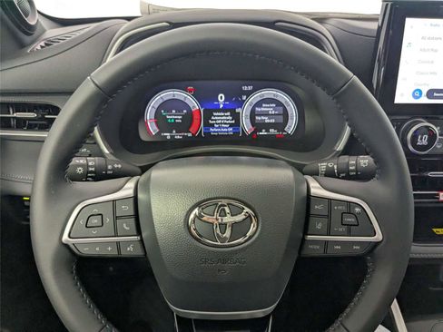 New 2026 Toyota Highlander XSE AWD/4WD image 14