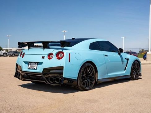 Used 2017 Nissan GT-R Premium AWD/4WD image 7