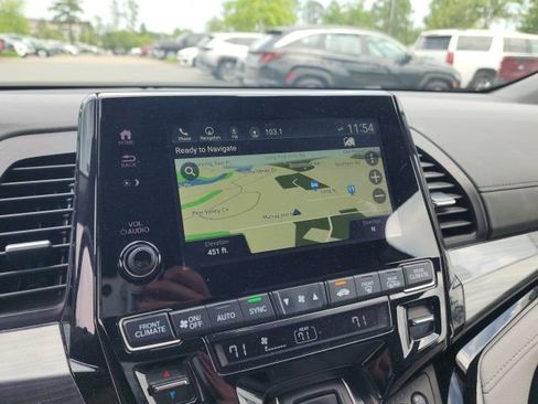 Used 2024 Honda Odyssey Elite image 38