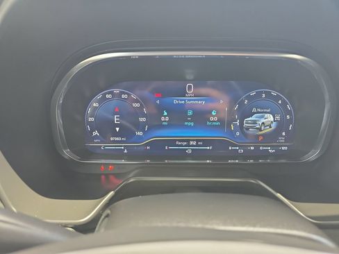 Used 2022 Chevrolet Tahoe LT w/ Luxury Package AWD/4WD image 29
