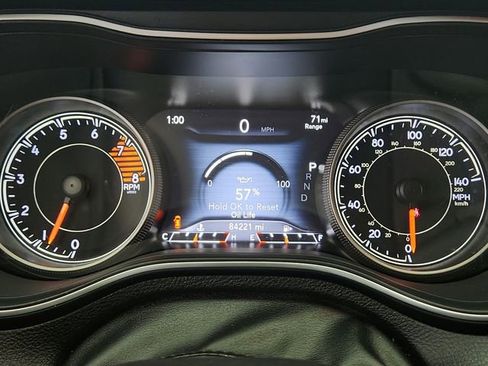 Used 2019 Jeep Cherokee Limited image 11