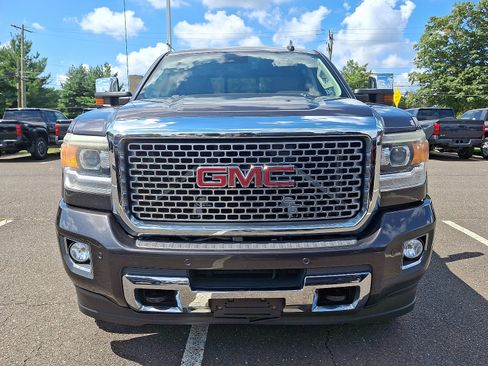 Used 2016 GMC Sierra 2500 Denali w/ Duramax Plus Package image 2