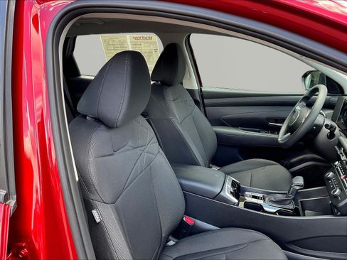 Certified 2026 Hyundai Tucson SE FWD image 28