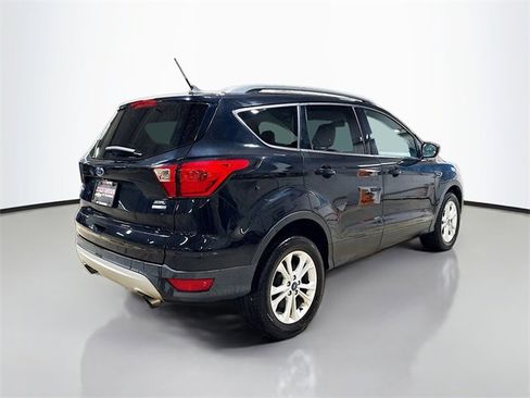 Used 2019 Ford Escape SEL image 7