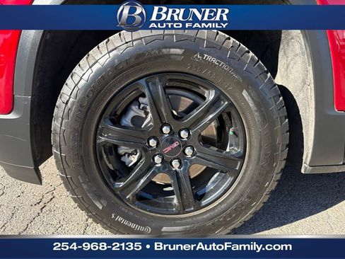 Used 2023 GMC Acadia AT4 w/ Technology Package image 10