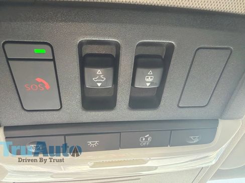 Used 2024 Nissan Rogue Platinum w/ Platinum Premium Package FWD image 40
