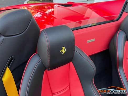 Used 2015 Ferrari 458 Spider image 38
