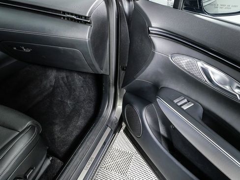 Used 2023 Genesis GV70 2.5T w/ Select Package image 30