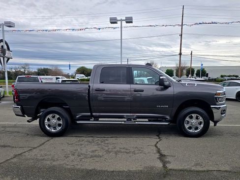 Used 2025 RAM 2500 Big Horn image 8
